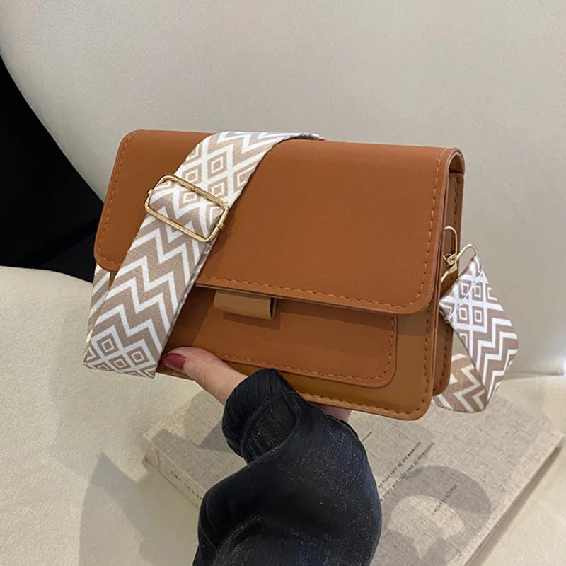 Fashion Wide Strap Crossbody Bag