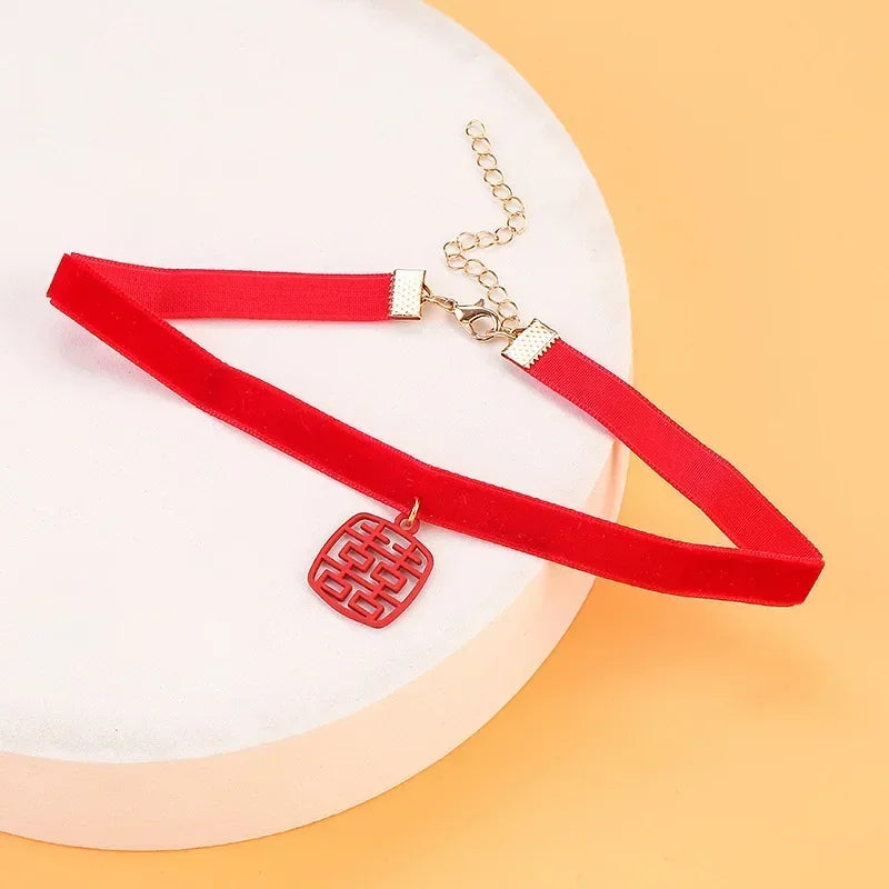 Simple Vintage Choker