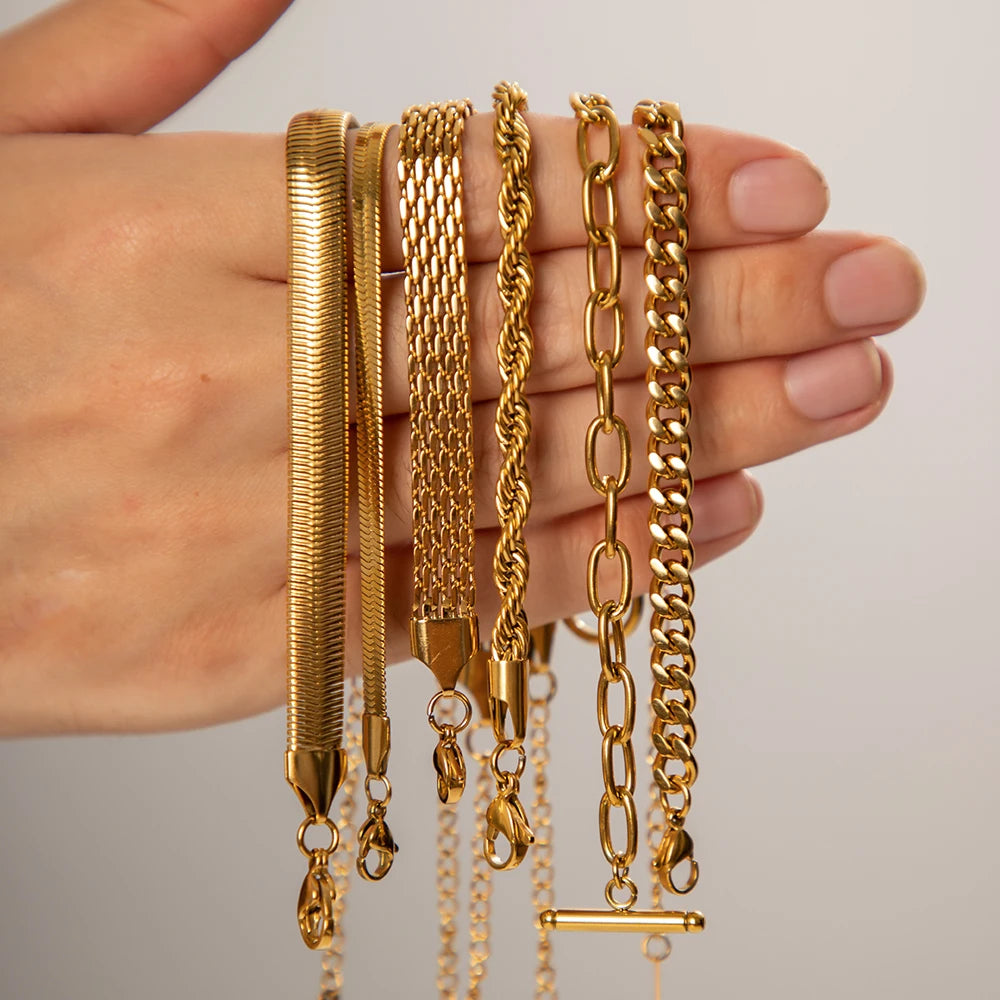 Exquisite Gold Link Chain Bracelet