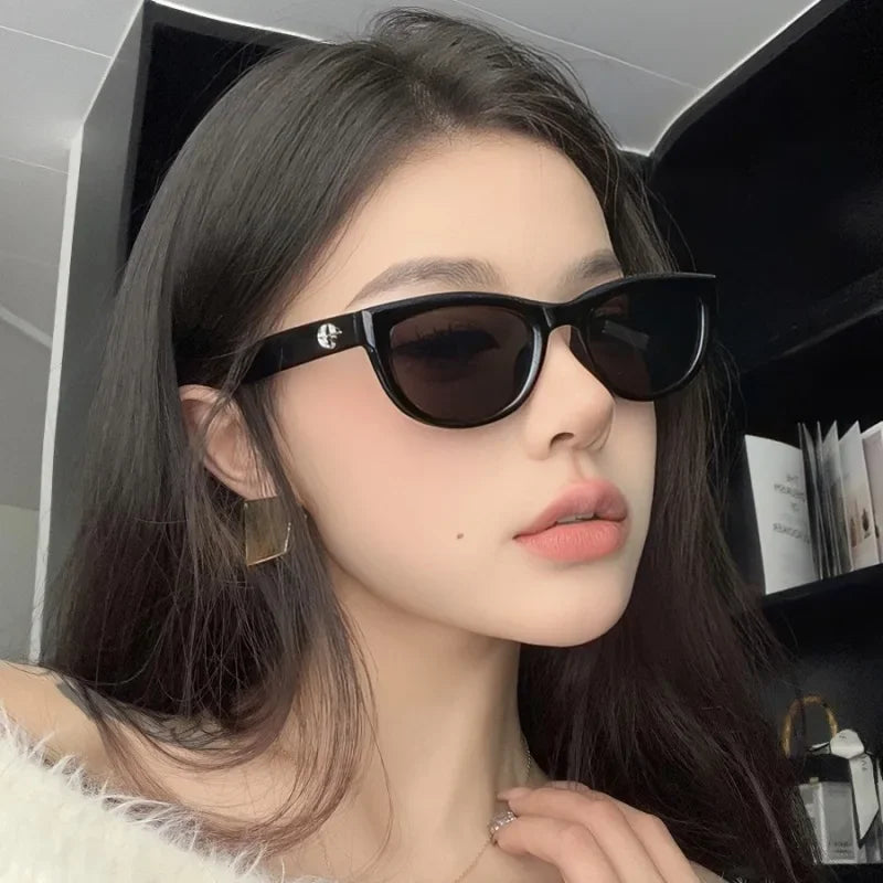 Retro Oval Frame Sunglasses