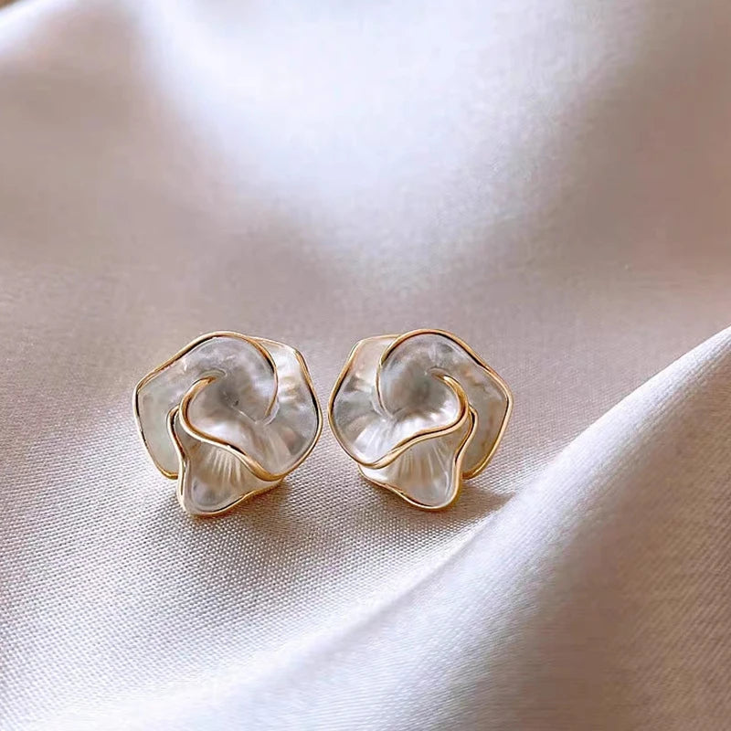 Luxury White Flower Earrings