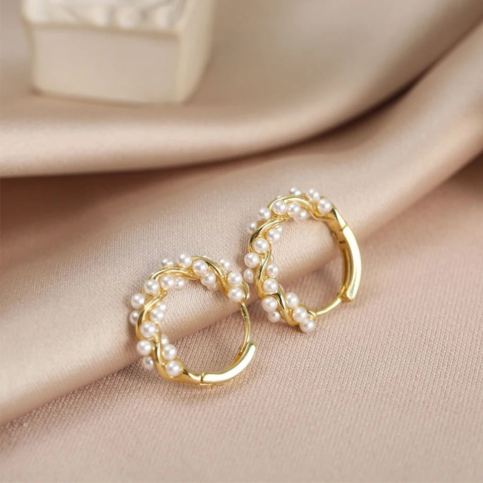 Minimalist Elegant Pearl Earrings