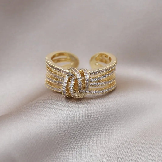 Elegant Knotted Ring