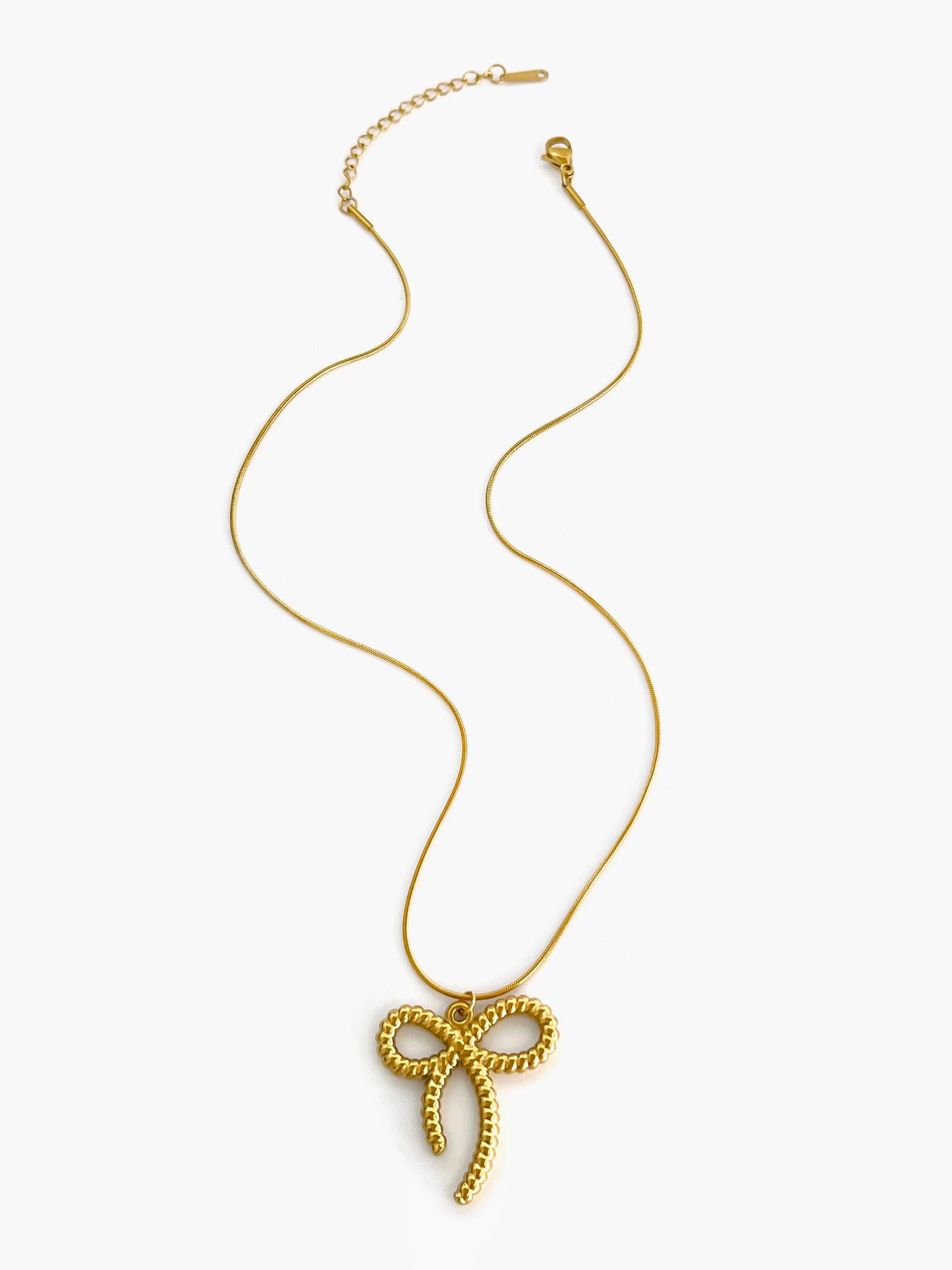 Classic Elegant Gold Bow Necklace