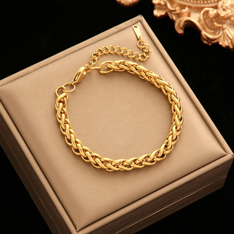 Elegant Twisted Bracelet