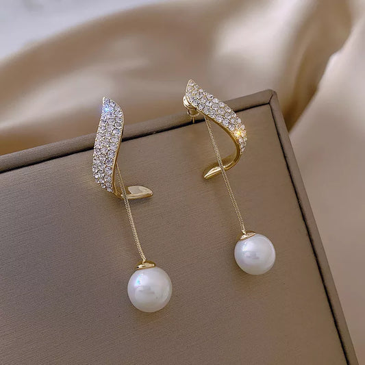 Elegant Pearl Dangle Earrings